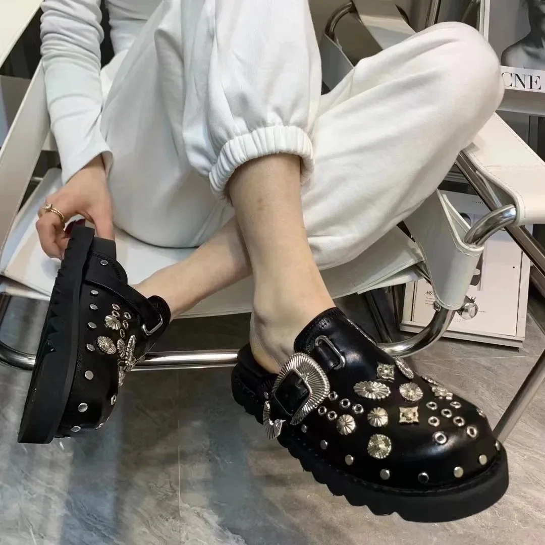 Summer Women Slippers Platform Rivets Punk Rock Leather Mules Creative Metal Fittings Casual Party Shoes Female Outdoor Summer Women Slippers Platform Rivets Punk Rock Leather Mules Creative Metal Fittings Casual Party Shoes Female Outdoor