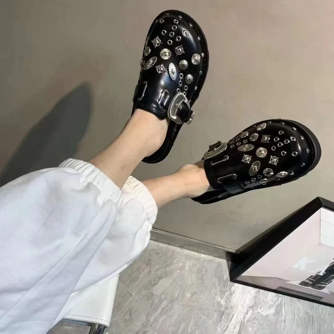 Summer Women Slippers Platform Rivets Punk Rock Leather Mules Creative Metal Fittings Casual Party Shoes Female Outdoor Summer Women Slippers Platform Rivets Punk Rock Leather Mules Creative Metal Fittings Casual Party Shoes Female Outdoor