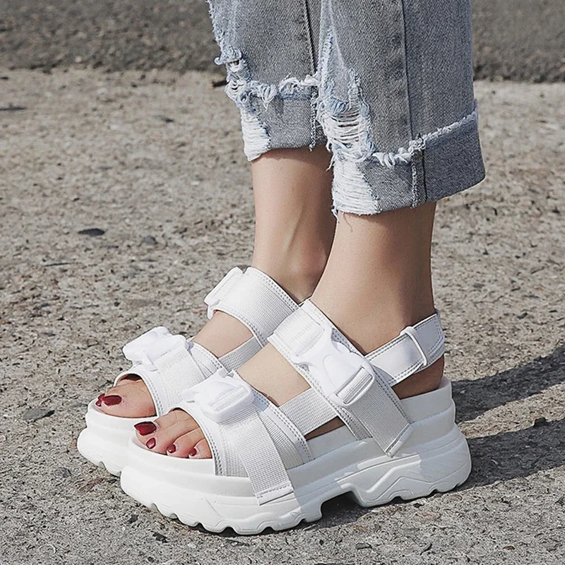 Summer Women Sandals Buckle Design Black White Platform Sandals Comfortable Women Thick Sole Beach Shoes Sport Sandalias Mujer Summer Women Sandals Buckle Design Black White Platform Sandals Comfortable Women Thick Sole Beach Shoes Sport Sandalias Mujer