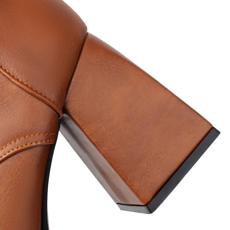 9cm Square Heel Waterproof Platform Short Boots Heart-shaped Metal Buckle Rivets Leather Short Plush Winter Ankle Boots 35-45 9cm Square Heel Waterproof Platform Short Boots Heart-shaped Metal Buckle Rivets Leather Short Plush Winter Ankle Boots 35-45