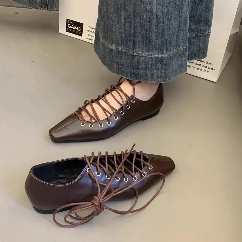 Fashionable Casual French Style Women's Shoes 2025 New Versatile Shallow British Wind Vintage Small Leather Shoes Cross Strap