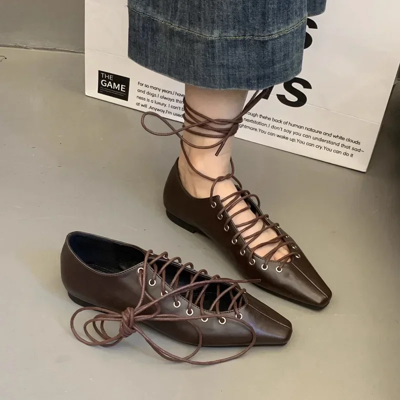 Fashionable Casual French Style Women's Shoes 2025 New Versatile Shallow British Wind Vintage Small Leather Shoes Cross Strap