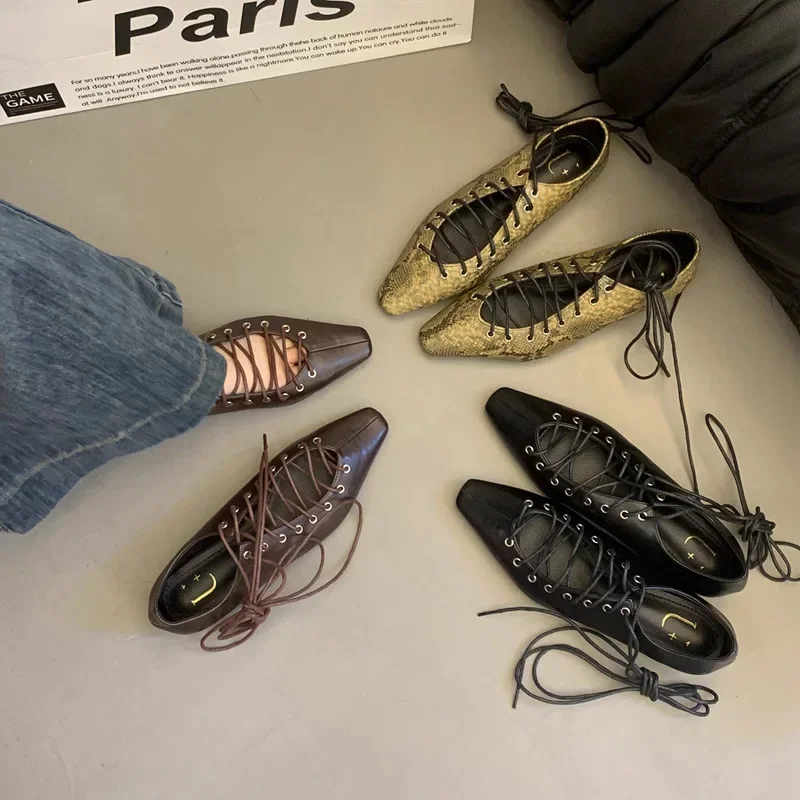 Fashionable Casual French Style Women's Shoes 2025 New Versatile Shallow British Wind Vintage Small Leather Shoes Cross Strap