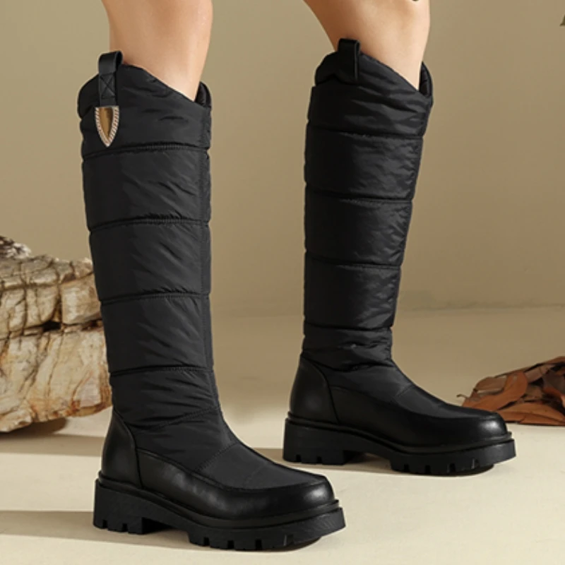 Women's Winter Knee High Snow Boots Black White Warm Fur Plush High Boot Casual Low Heel Fashion Long Rain Shoes Waterproof