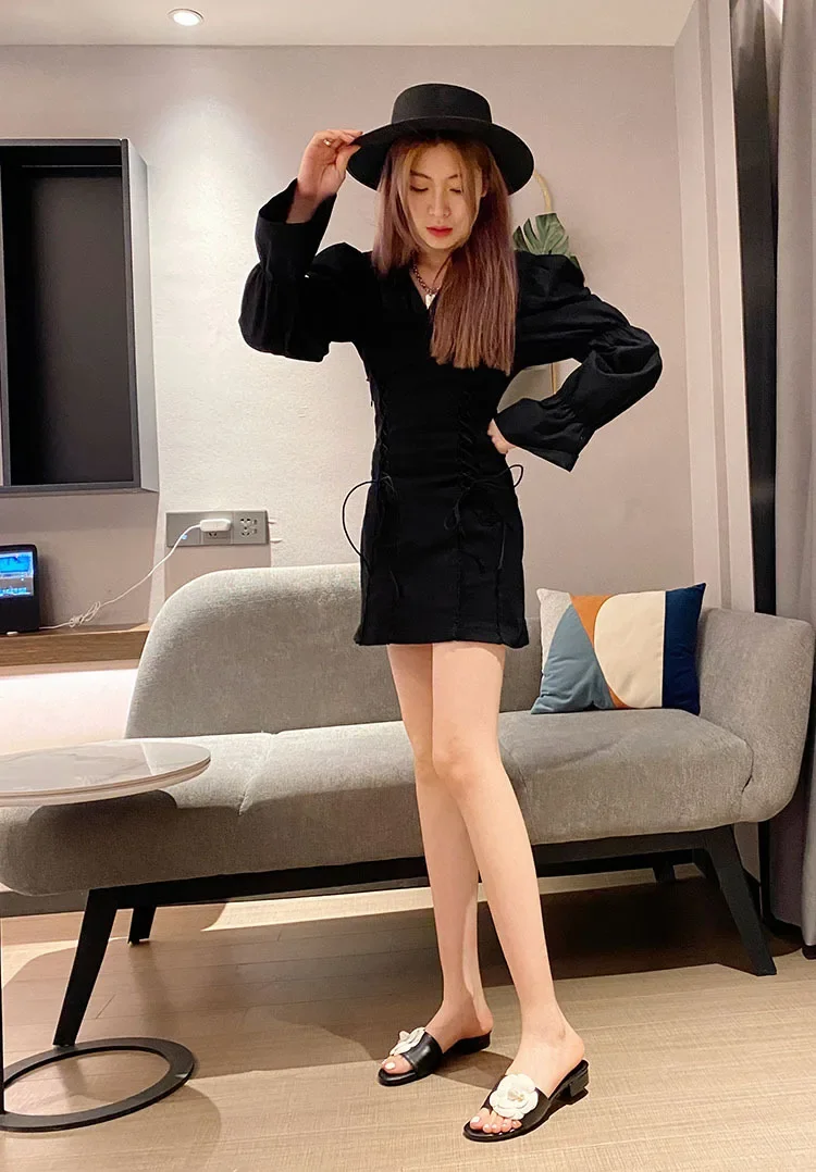 Designer Camellia Flower Slippers Women 2021 Sandalias Summer Lazy Shoes Ladies Ins Low Heels Metal Camellia Floral Slides Mujer