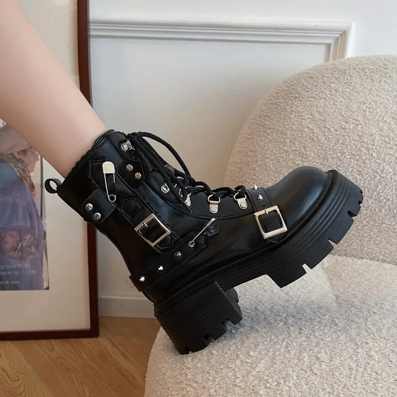 New Women's Rivet Chain Design Short Boots Gothic Shoes Street Fashion Lady Rock Boots Metal Decor Punk Style Women Shoes