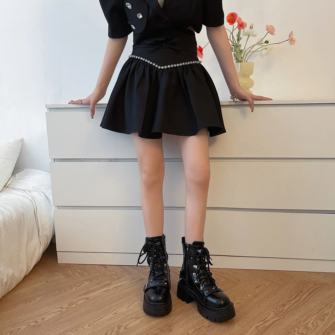 New Women's Rivet Chain Design Short Boots Gothic Shoes Street Fashion Lady Rock Boots Metal Decor Punk Style Women Shoes