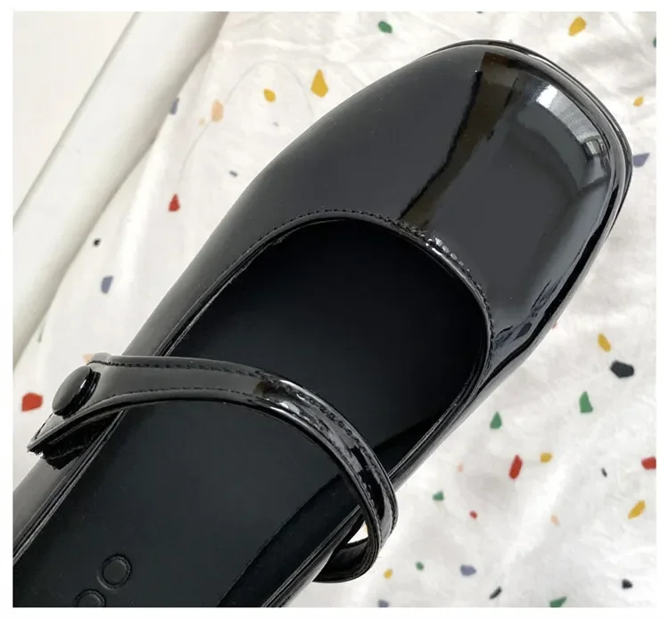 Retro Red Mary Jane Shoes Women Thick Heels Ankle Buckle Lolita Shoes Woman Student French Square Heel Shallow Mouth Single Shoe