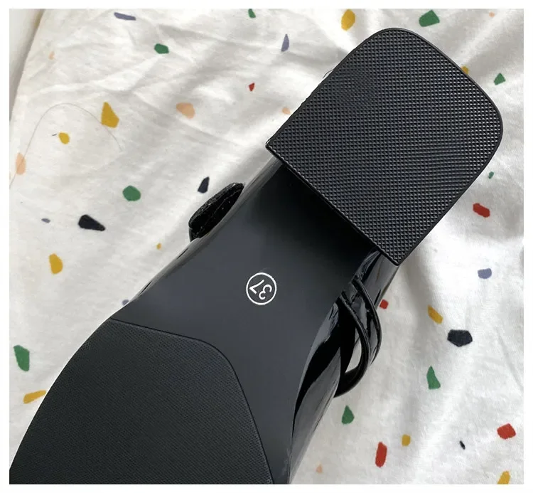 Retro Red Mary Jane Shoes Women Thick Heels Ankle Buckle Lolita Shoes Woman Student French Square Heel Shallow Mouth Single Shoe Retro Red Mary Jane Shoes Women Thick Heels Ankle Buckle Lolita Shoes Woman Student French Square Heel Shallow Mouth Single Shoe