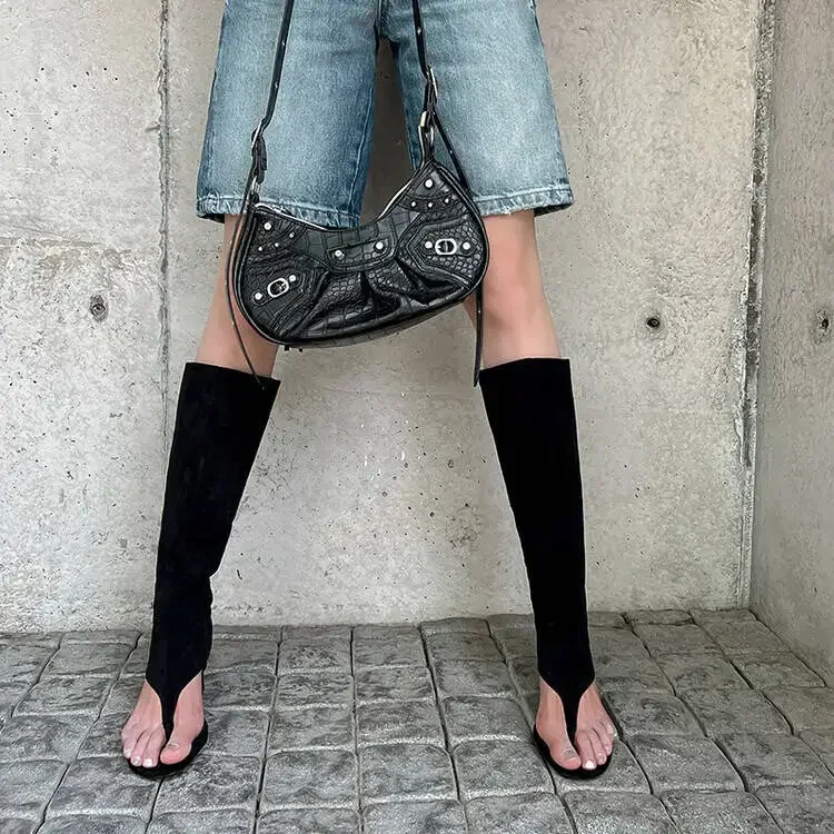 Ladies Spring and Summer New Slim Heel Pinch Toe Knee Length Cool Boots Fashionable Side Zipper Mid Length Women's Boots Ladies Spring and Summer New Slim Heel Pinch Toe Knee Length Cool Boots Fashionable Side Zipper Mid Length Women's Boots